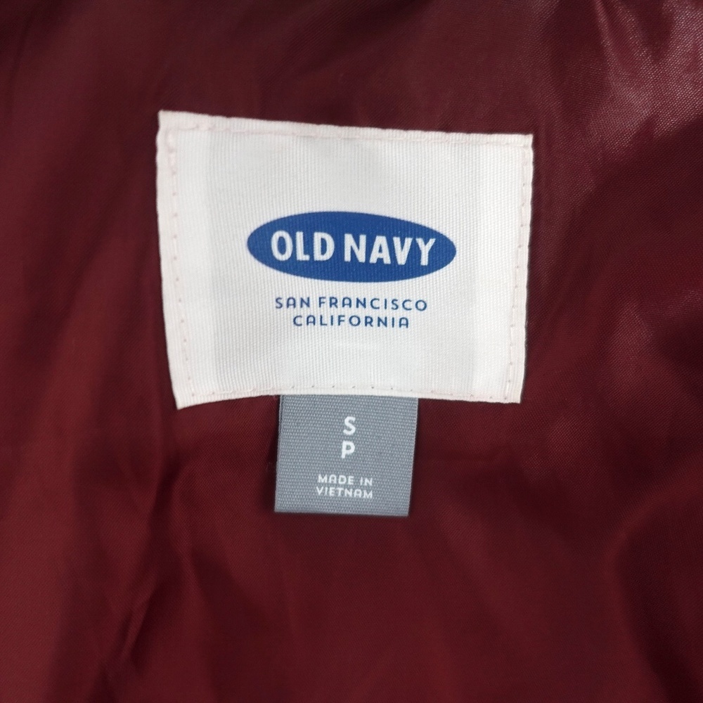 Old Navy Maroon Berry Puffer Jacket | Women’s Small Warm Lightweight Coat - Picture 8 of 9